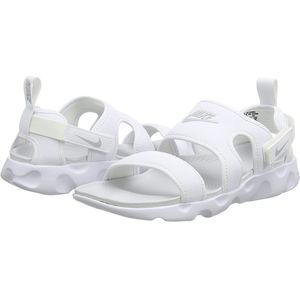 Nike Women’s Owaysis Sandals Size 9
